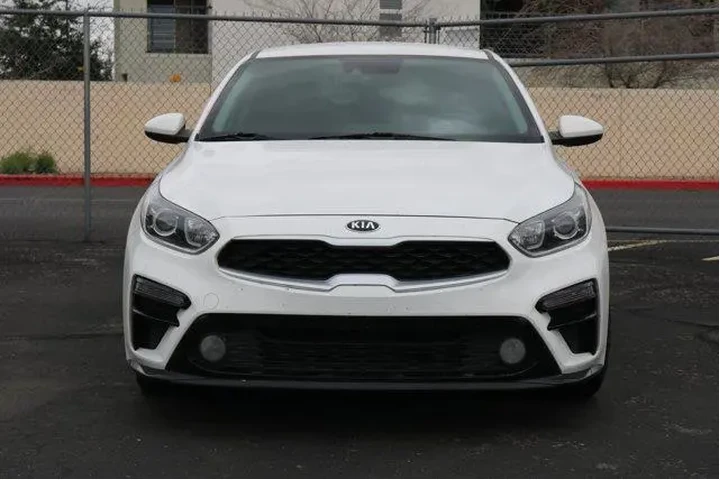$14776 : Kia Forte 2021 FE 4dr Sedan image 3