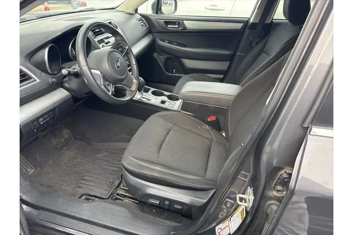 $16901 : Subaru Outback 2018 AWD 2.5i image 6