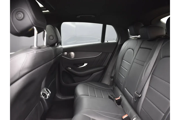 $27526 : Mercedes-Benz GLC 2021 AWD G image 8