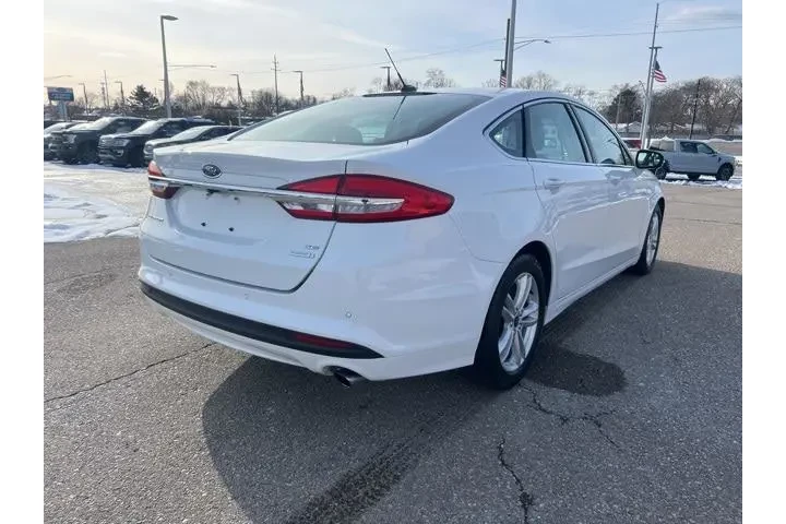 $10415 : Ford Fusion 2018 SE 4dr Seda image 4