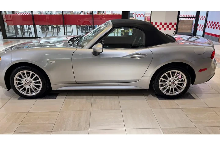 $17995 : 2017 124 Spider image 5