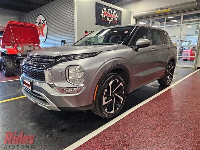 $28900 : 2023 Outlander SE SUV image 1