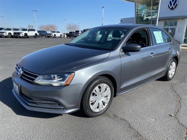 2017 Volkswagen Jetta image 3