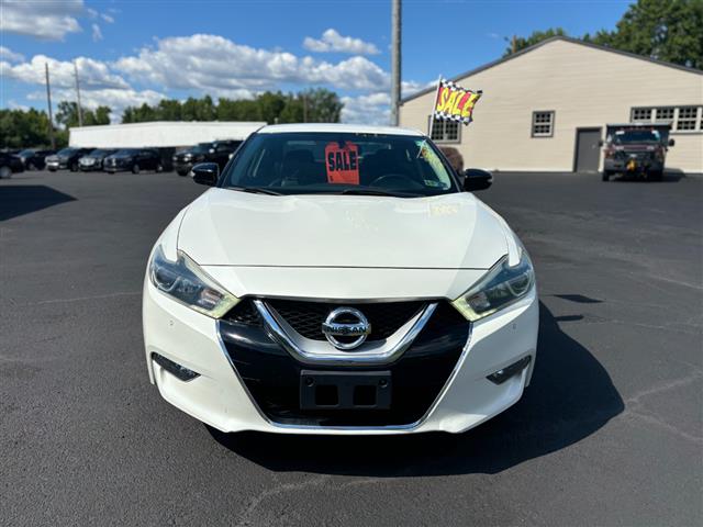 $13995 : 2016 Maxima image 2