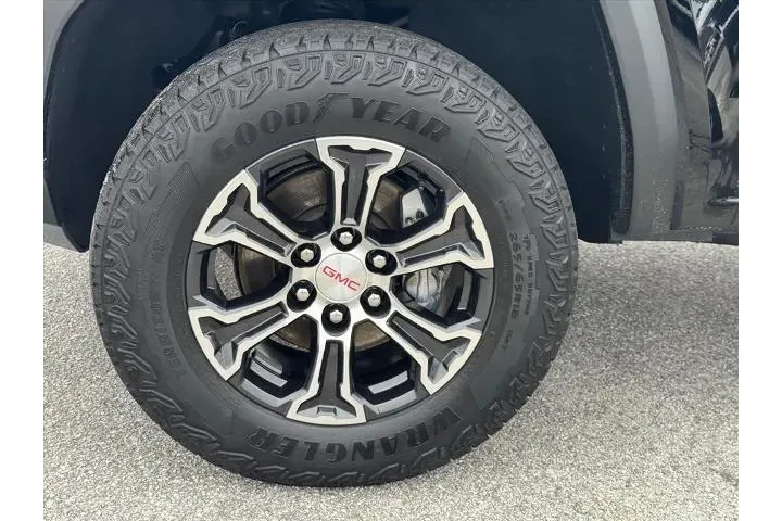 $39991 : GMC Canyon 2023 4x4 AT4 4dr image 9