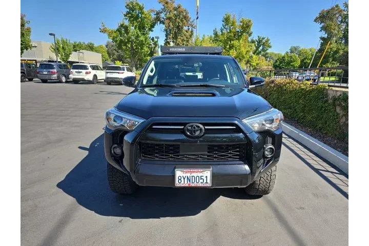 $39995 : Toyota 4Runner 2021 4x4 Vent image 2