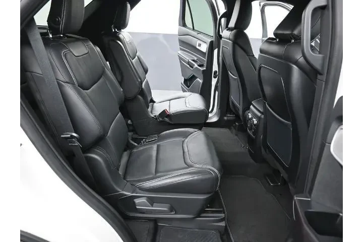 $26499 : Ford Explorer 2020 AWD ST 4d image 10