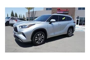 $25784 : 2020 Highlander XLE thumbnail