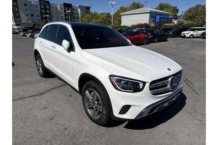 $25910 : 2021 GLC 300 4MATIC SUV image 5