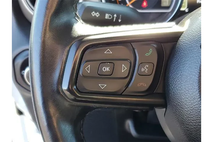 $28500 : Jeep Gladiator 2021 4x4 Spor image 10