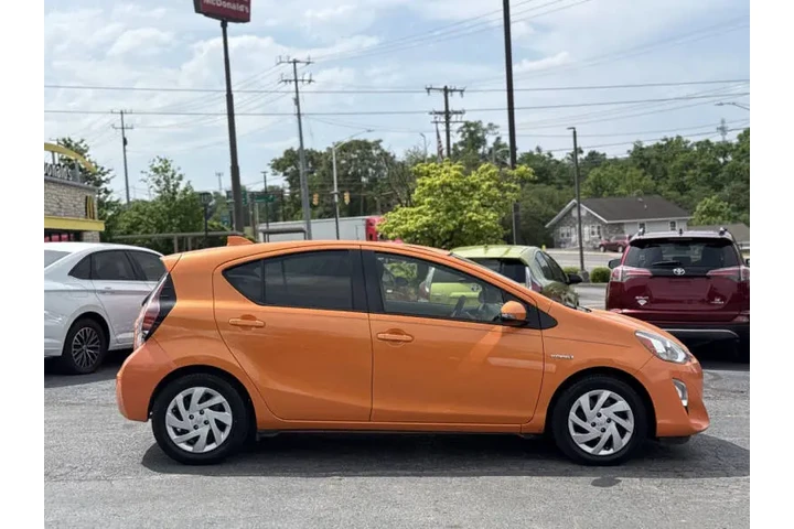 $11995 : 2015 Prius c Three image 5