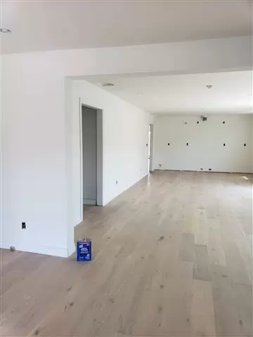 HARDWOOD FLOORS image 4