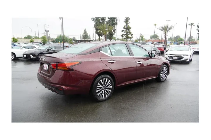 $22184 : 2025 Altima SV image 6