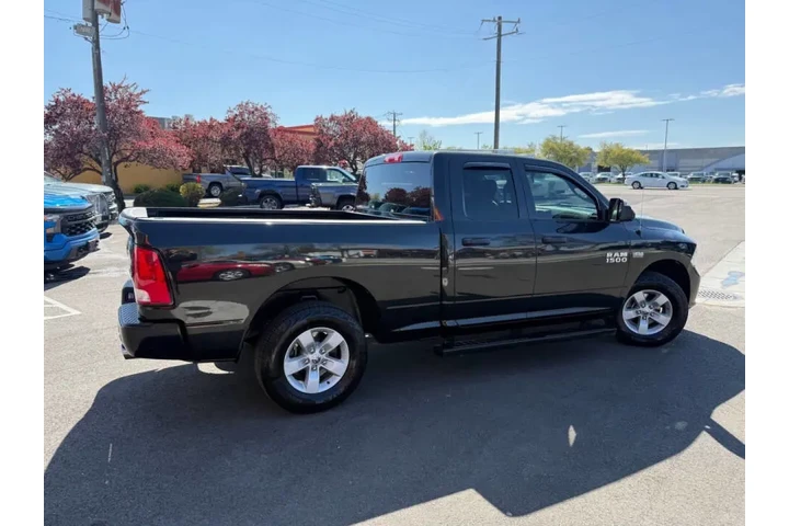 2018 1500 Tradesman image 4