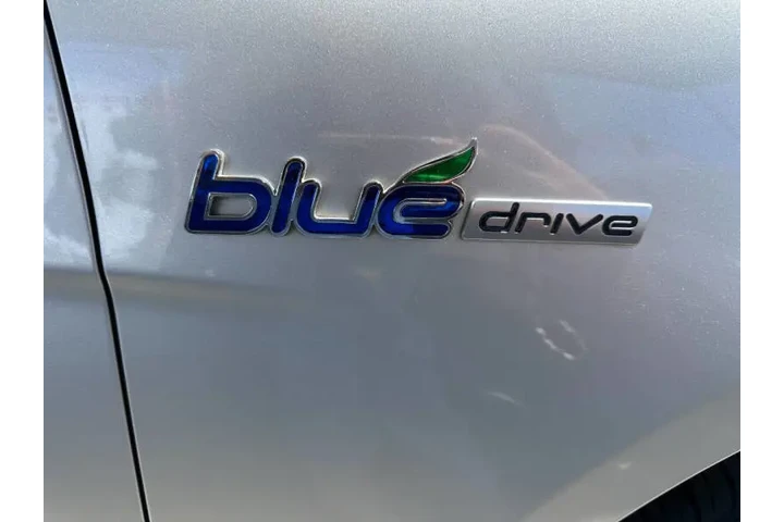 2011 Sonata Hybrid image 6