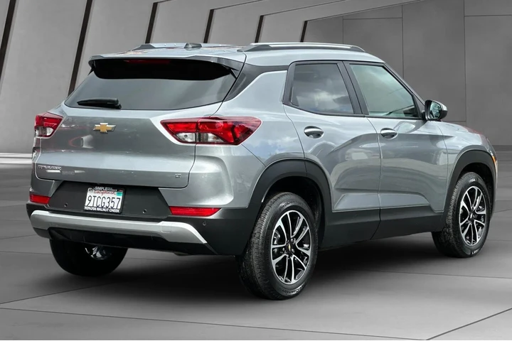 $22000 : Chevrolet Trailblazer 2025 L image 4