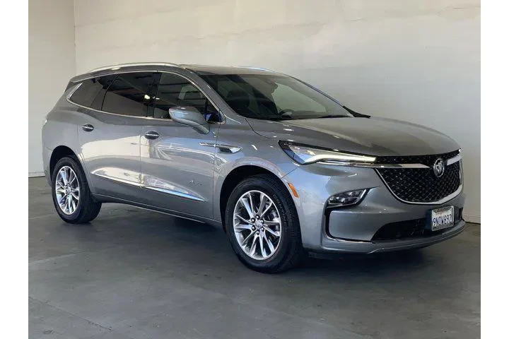 $39991 : Buick Enclave 2024 Avenir 4d image 4