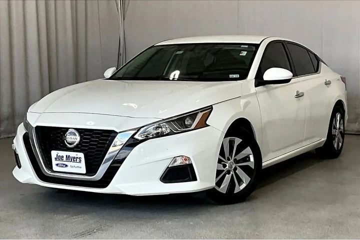 $13599 : Nissan Altima 2020 2.5 S 4dr image 2