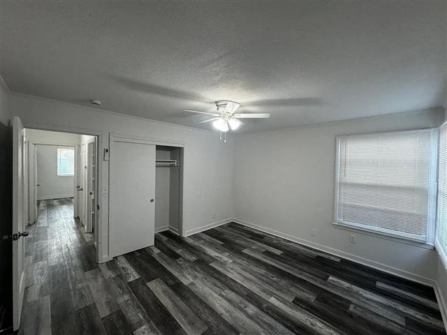 $800 : Nice Home .... Fresno, CA image 4