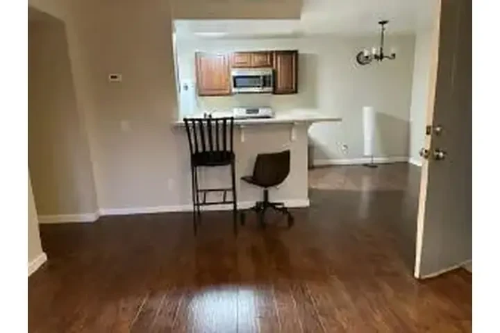 $2200 : CONDO FOR RENT IN LOMA LINDA image 5