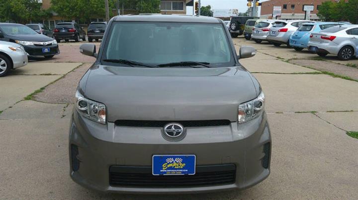 $9999 : 2012 xB image 4