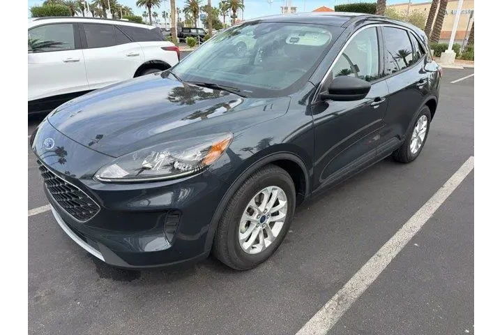 $22769 : Ford Escape 2022 SE 4dr SUV image 2