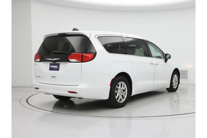 $21998 : Chrysler Voyager 2023 LX 4dr image 8