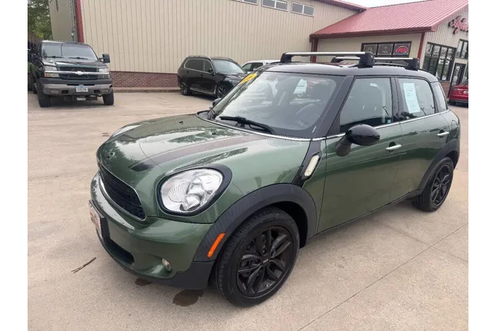 $7950 : 2016 MINI Countryman Cooper image 1