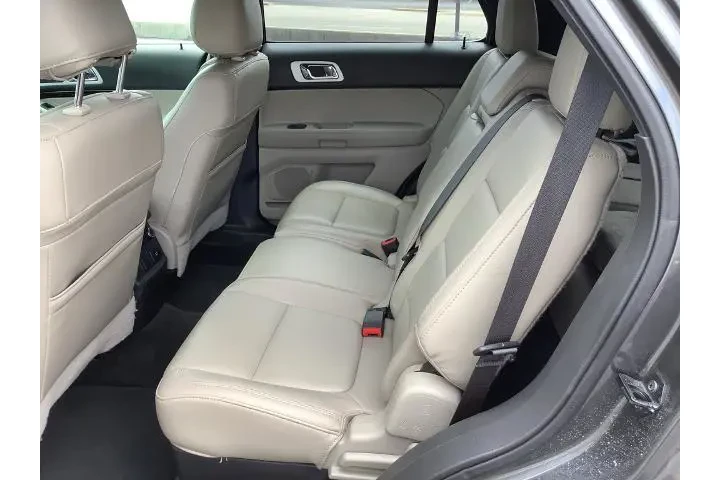 $14950 : Ford Explorer 2015 Limited 4 image 10