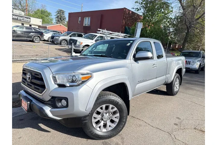 $25995 : 2017 Tacoma SR5 V6 image 1