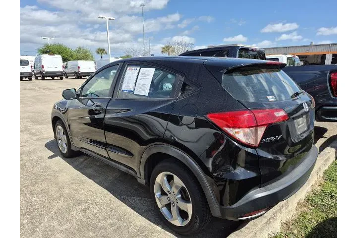 $10971 : Honda HR-V 2017 LX 4dr Cross image 4