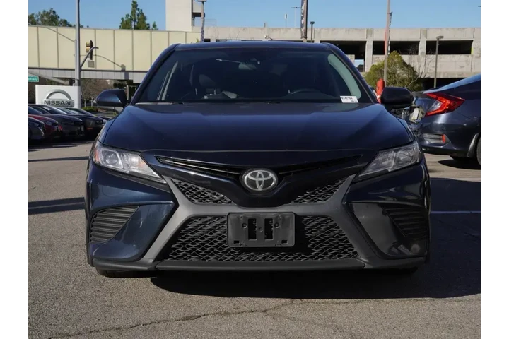 $15701 : Toyota Camry 2020 SE 4dr Sed image 7