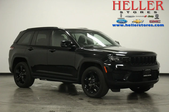 $26962 : Jeep Grand Cherokee 2023 4x2 image 1