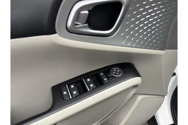 $17995 : Kia Soul 2023 S 4dr Crossove image 10