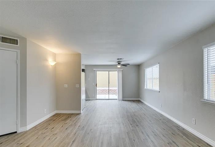 $1250 : HOUSE AVAILABLE IN LAS VEGAS image 3