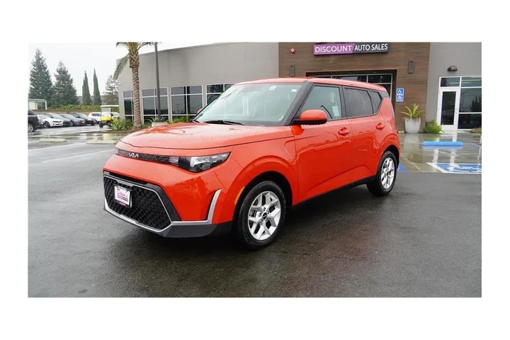 $17250 : 2024 Soul LX image 2