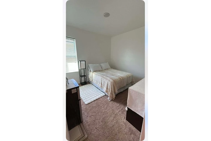 $700 : Habitación en Renta image 5