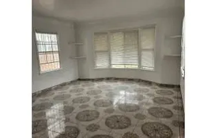 ¿BUSCA CASA EN GARDENA? image 1