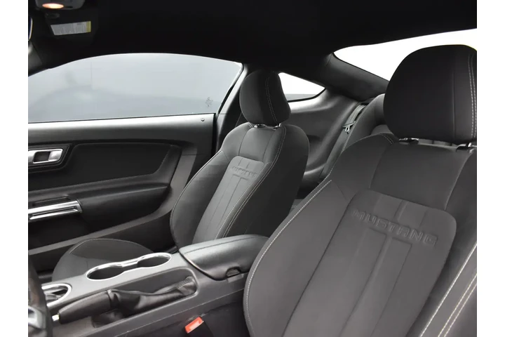 $19926 : Ford Mustang 2022 EcoBoost 2 image 9