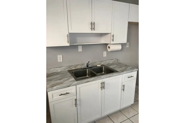$900 : ¡DÚPLEX de 2 dormitorios y 1 b image 3