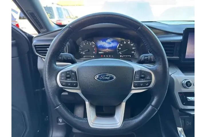 $30000 : Ford Explorer 2023 AWD XLT 4 image 7