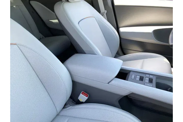 $31636 : Hyundai IONIQ 6 2025 SEL 4dr image 10