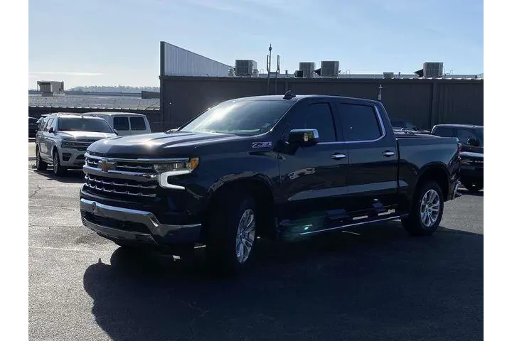 $33990 : Chevrolet Silverado 1500 202 image 8