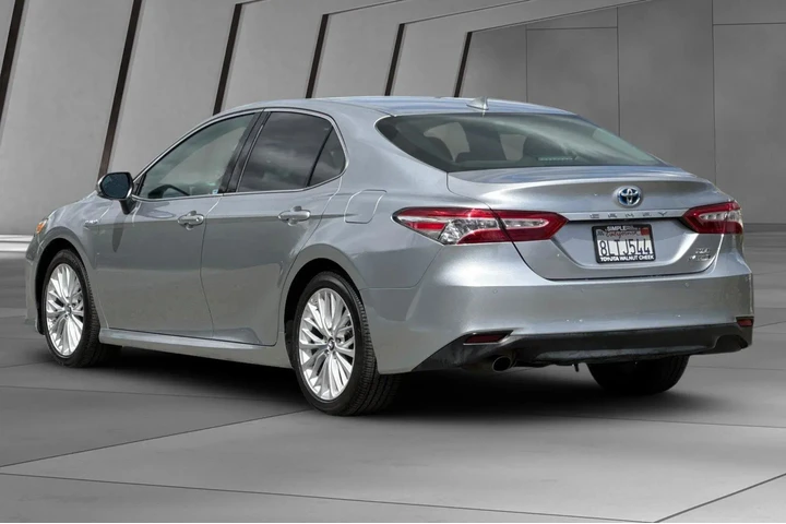 $25000 : Toyota Camry Hybrid 2019 XLE image 10