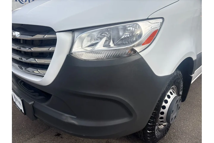 $43995 : 2019 Freightliner Sprinter 35 image 10