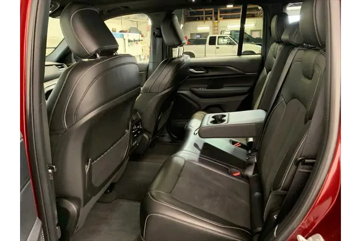 $39490 : Jeep Grand Cherokee 2024 4x4 image 10