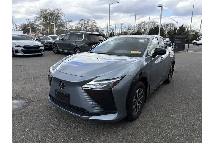 $27943 : Lexus RZ 300e 2024 Premium 4 image 6