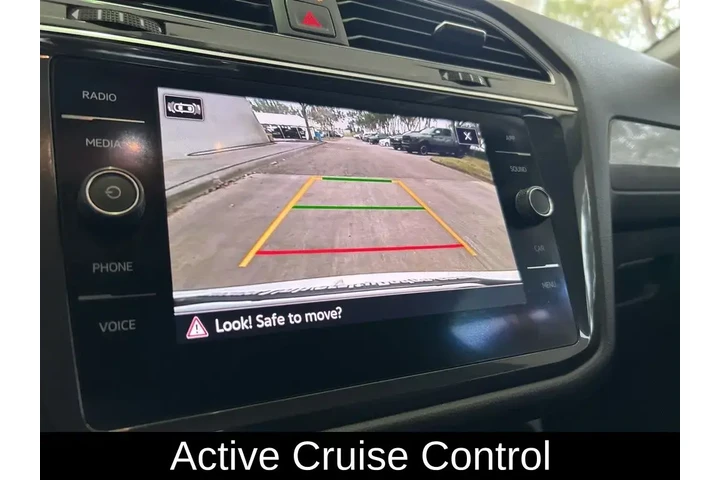 $11813 : Volkswagen Tiguan 2021 SE 4d image 9