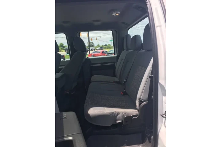 2014 F-350 Super Duty Lariat image 8
