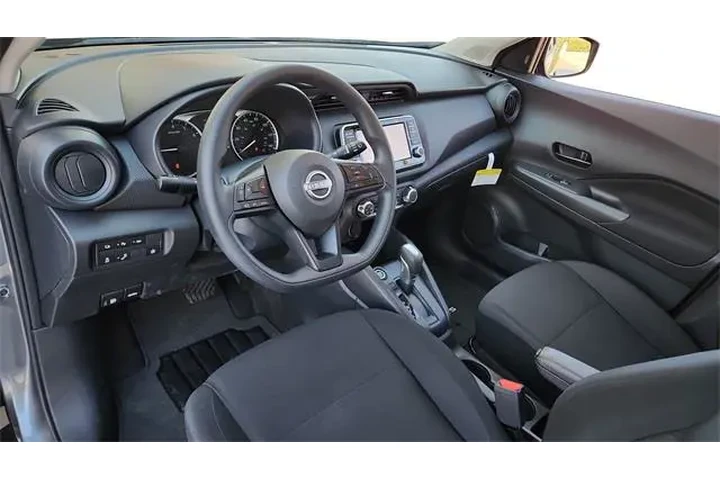 $18697 : Nissan Kicks 2024 S 4dr Cros image 9